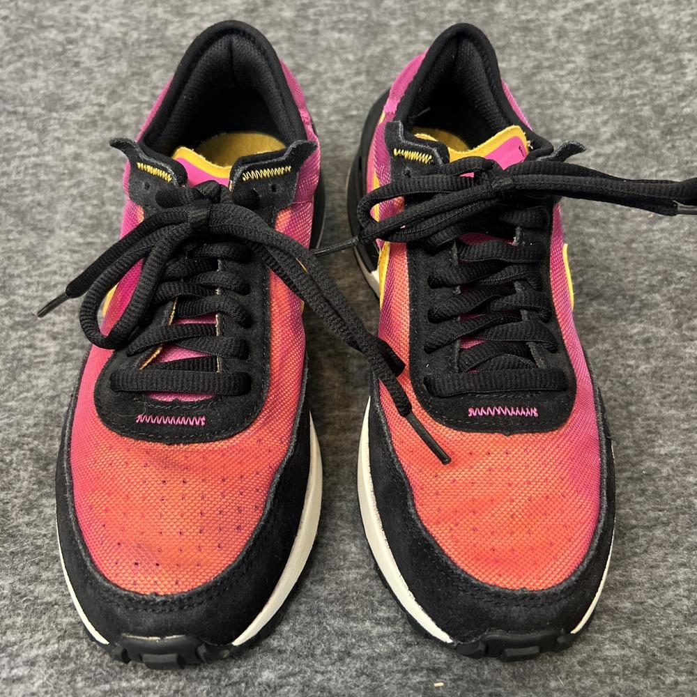 Nike Waffle One Fuchsia DC0481-600 Womens Size 6/4.5Y University Gold‎ Shoes